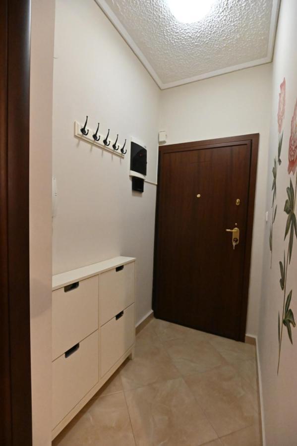 Cozy Apartment Νear Nea Paralia Of Солун Екстериор снимка